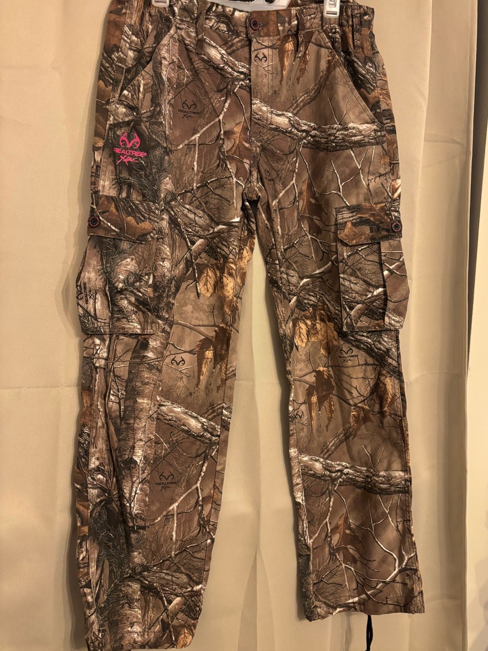 Realtree XTRA Camo Straight-Leg Cargo Pants with elastic waist sides